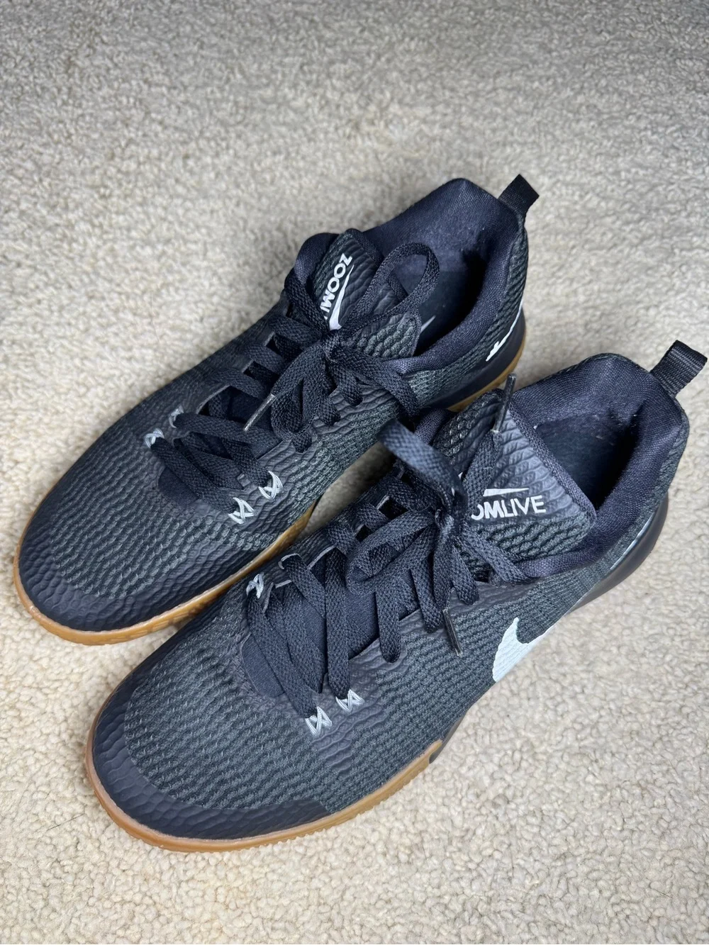 Nike Zoom Live 2 Mens Black Gum Sole Running Sneakers Size 9.5